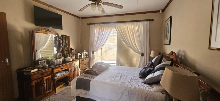 3 Bedroom Property for Sale in Hillcrest Northern Cape